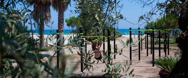 Aire de street workout proche de la plage du camping