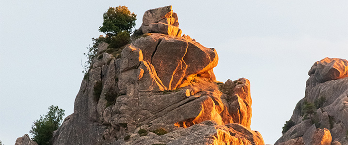 Falaises de Zonza au crépuscule